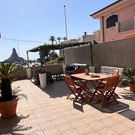 Terrazza Faraglioni Apartment Aci Trezza Exterior photo